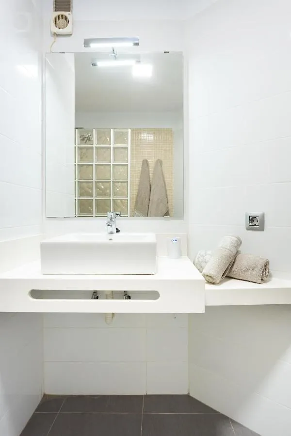 Frontline Penthouse With Heated Pool And Parking Apartment Los Cristianos   Los Cristianos (Tenerife)