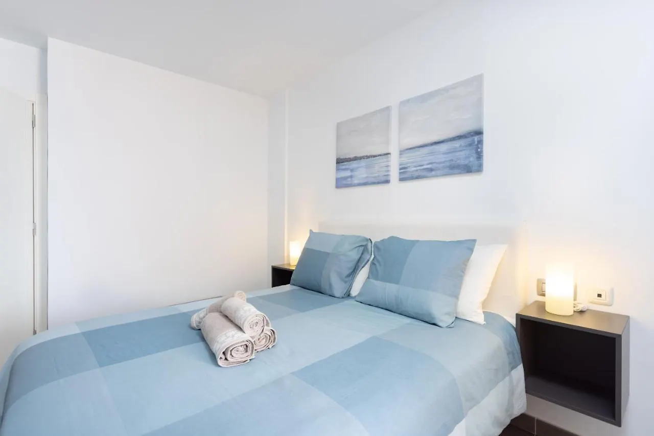 Frontline Penthouse With Heated Pool And Parking Apartman Los Cristianos