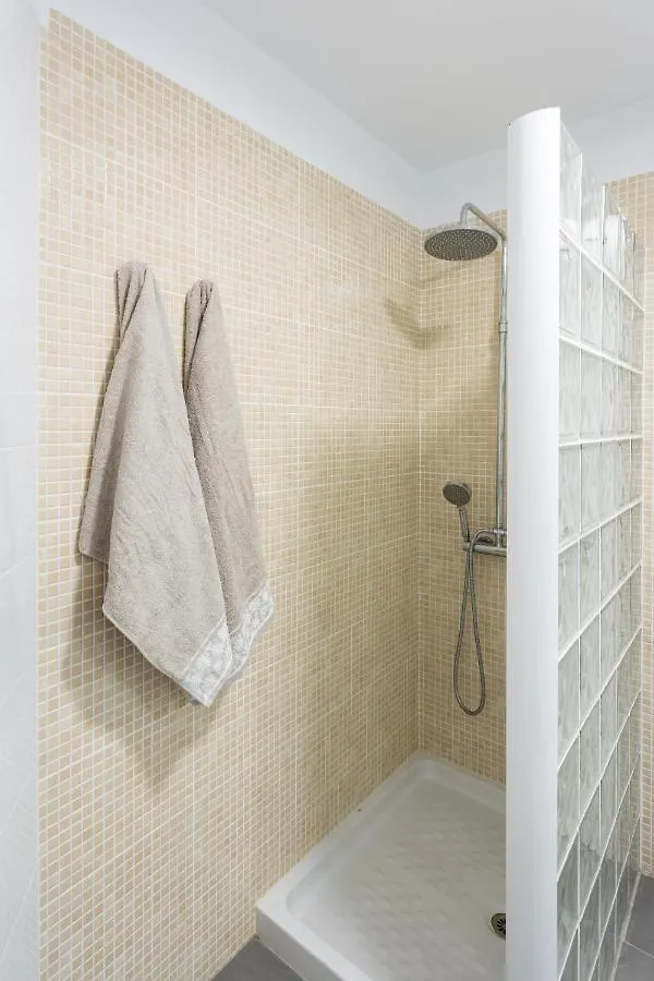 Frontline Penthouse With Heated Pool And Parking Apartman Los Cristianos