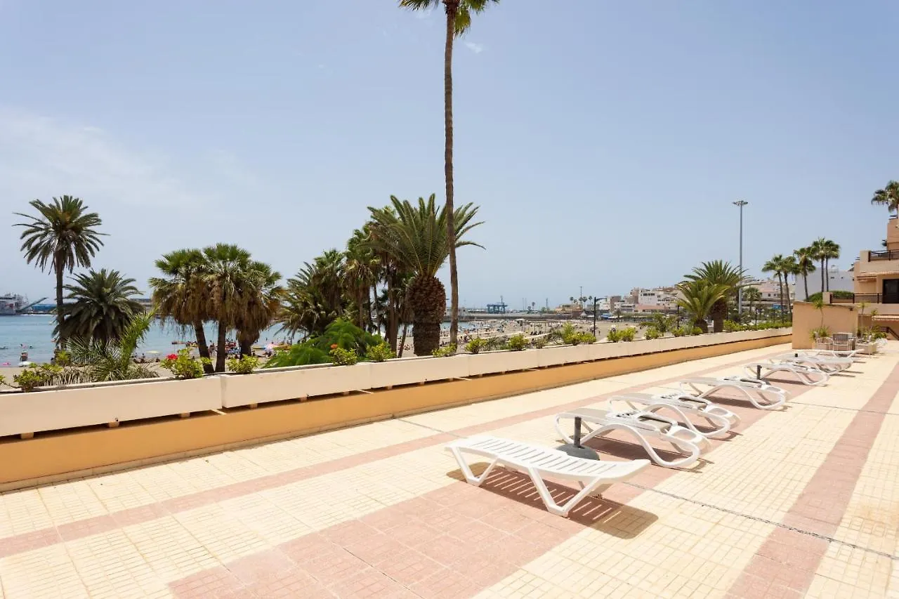 Frontline Penthouse With Heated Pool And Parking Apartman Los Cristianos  Spanyolország