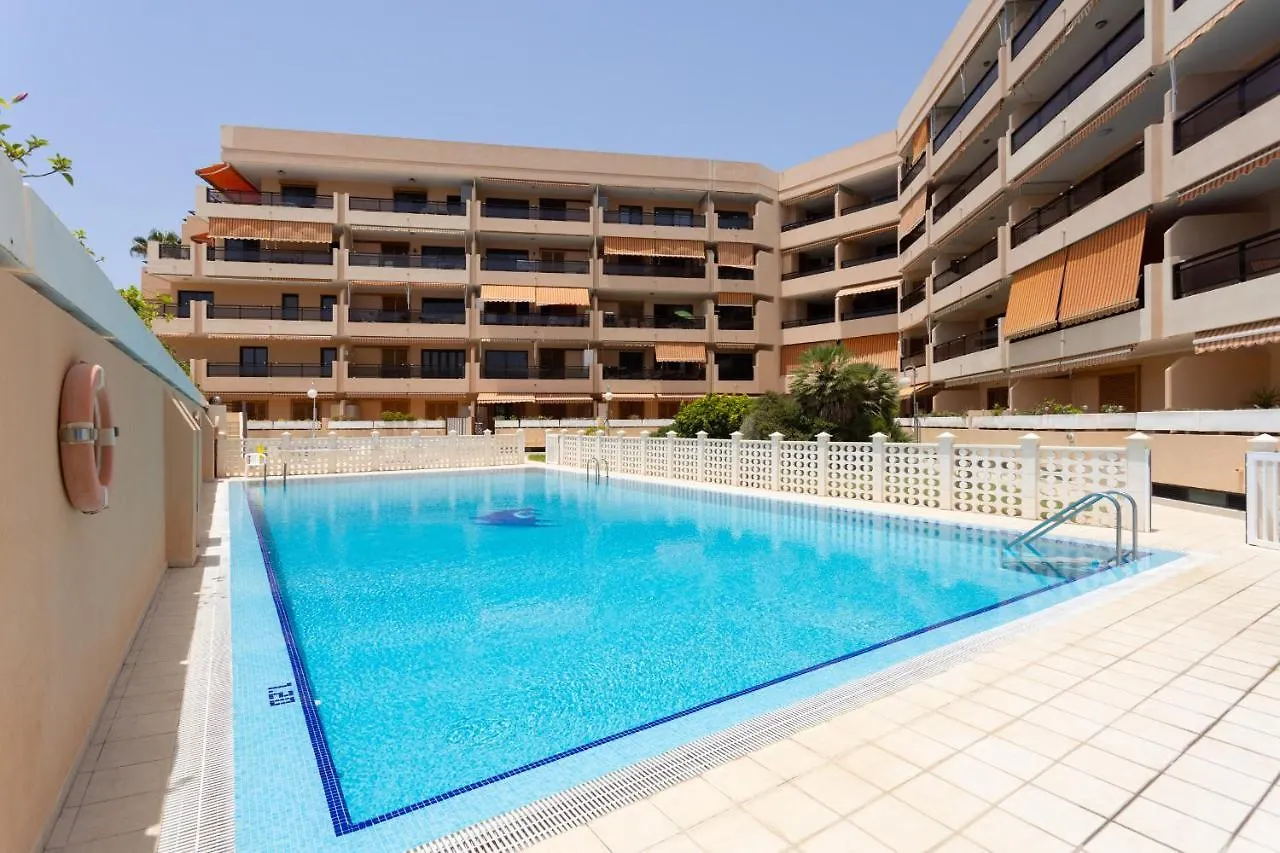 Frontline Penthouse With Heated Pool And Parking Apartman Los Cristianos