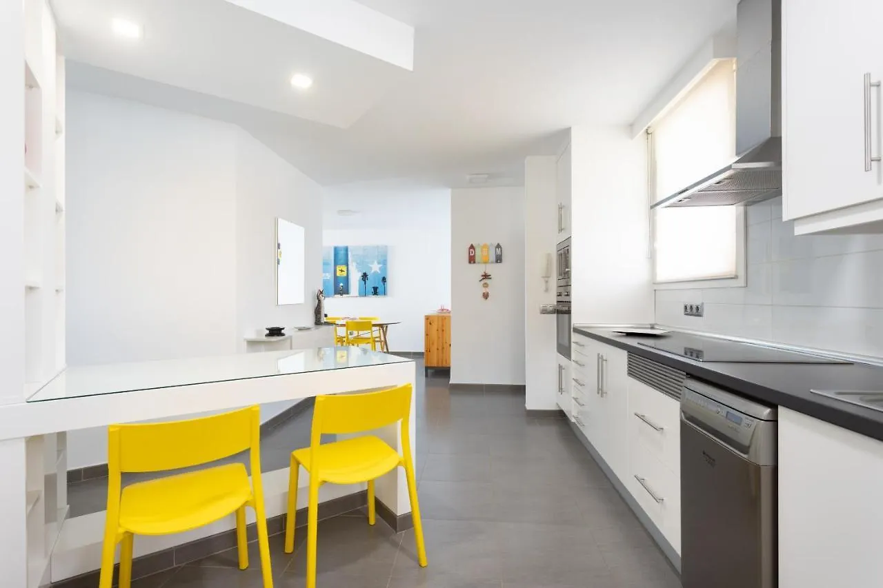 Frontline Penthouse With Heated Pool And Parking Apartment Los Cristianos