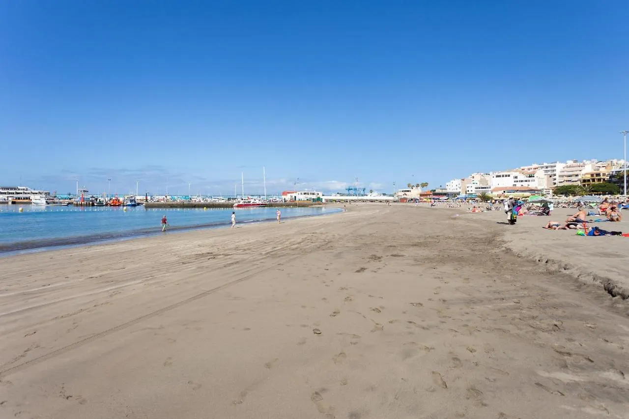 Frontline Penthouse With Heated Pool And Parking Apartment Los Cristianos  Los Cristianos (Tenerife)
