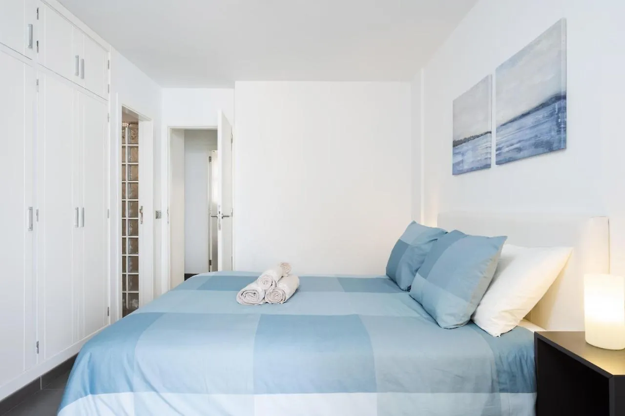 Frontline Penthouse With Heated Pool And Parking Apartment Los Cristianos