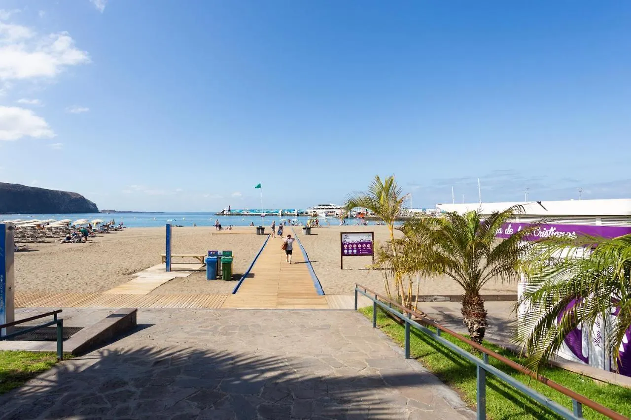 Frontline Penthouse With Heated Pool And Parking Apartment Los Cristianos  Los Cristianos (Tenerife)
