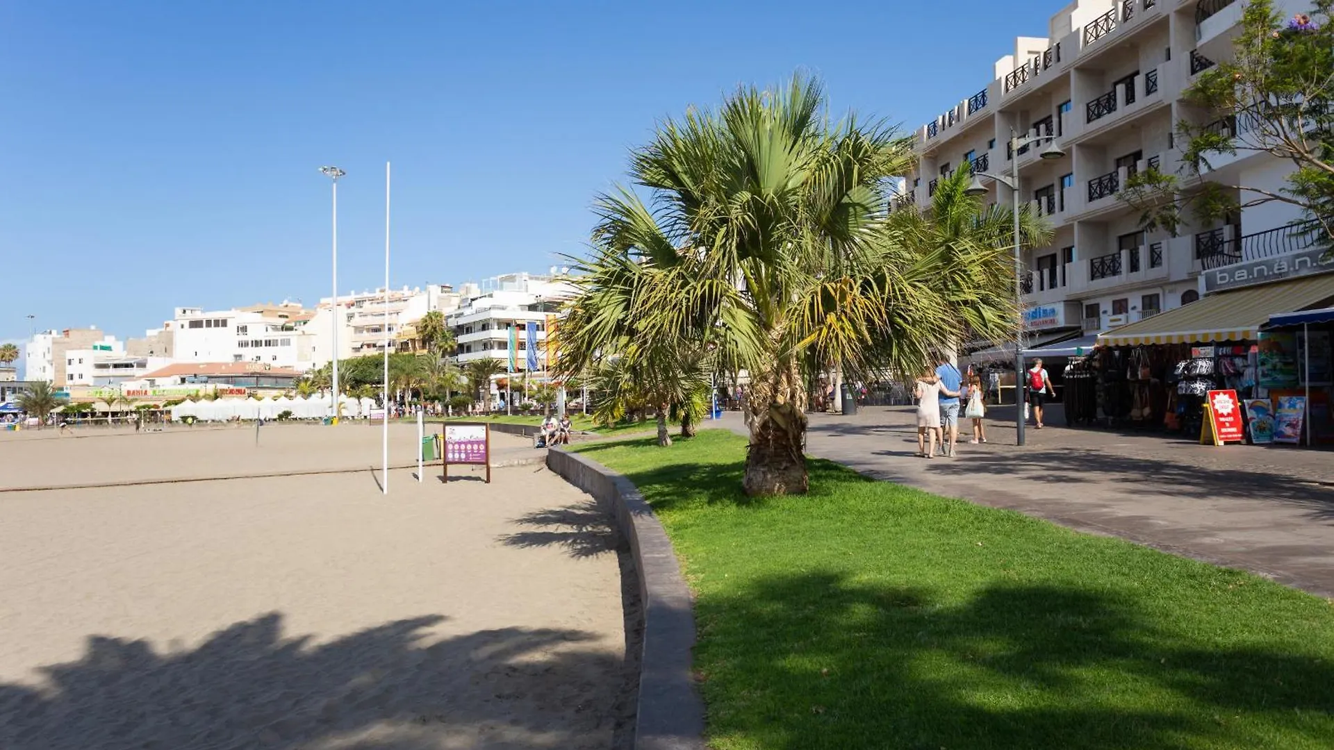 Frontline Penthouse With Heated Pool And Parking Apartment Los Cristianos